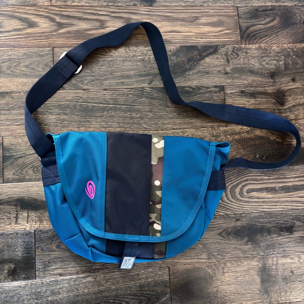Timbuk2 Messenger Bag - blue and camo - NWOT